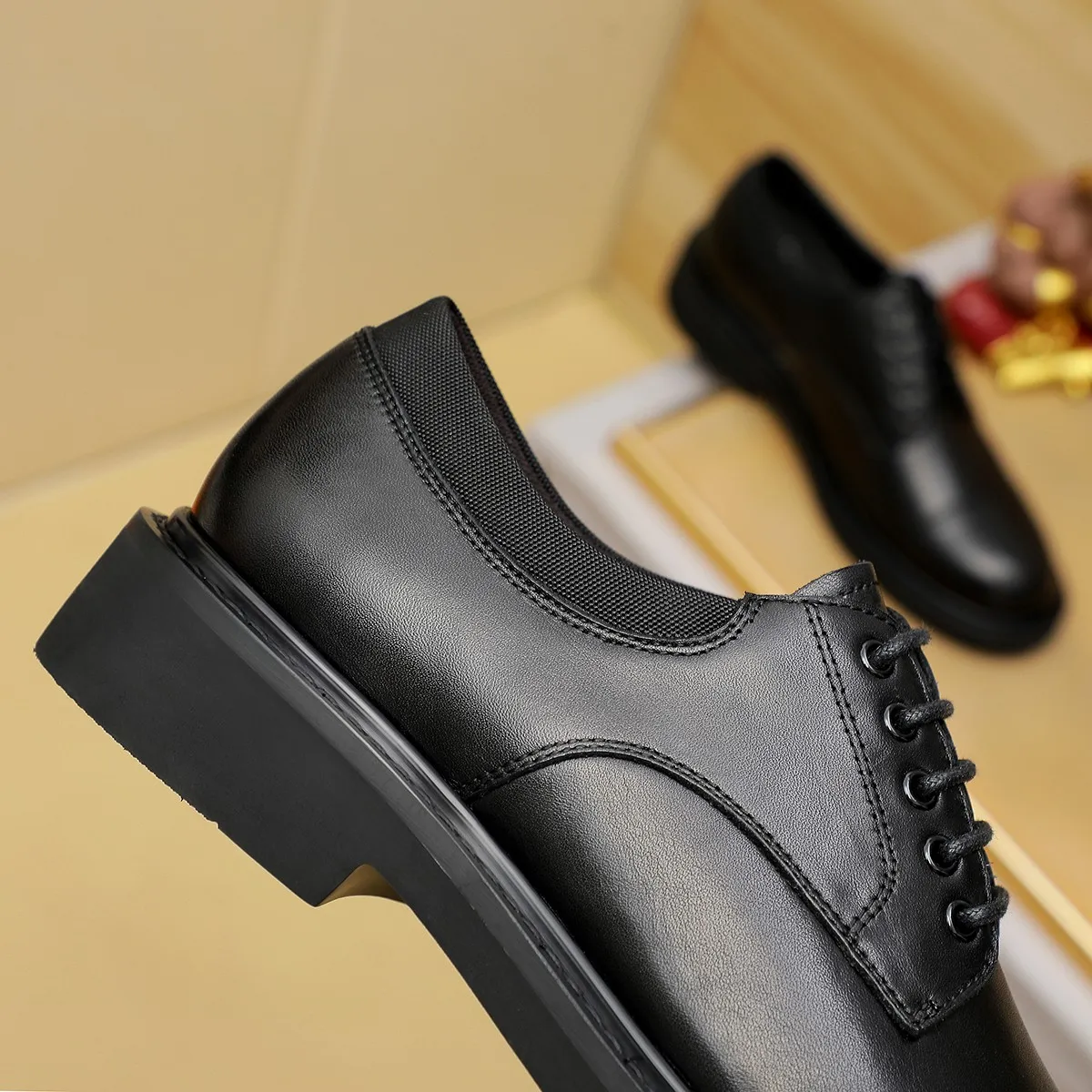Men's shoes 💰 660 💰 Louis Vuitton LV ® 🆕 model 🔛Full shoe counter, first layer cowhide, 🐂leather lining casual shoes for men, super soft outsole, essential for driving. Counter synchronization, original first layer cowhide, completely 1:1 mold customization🌹top version, color optional! Number: 39-44 (customized at 38.45)